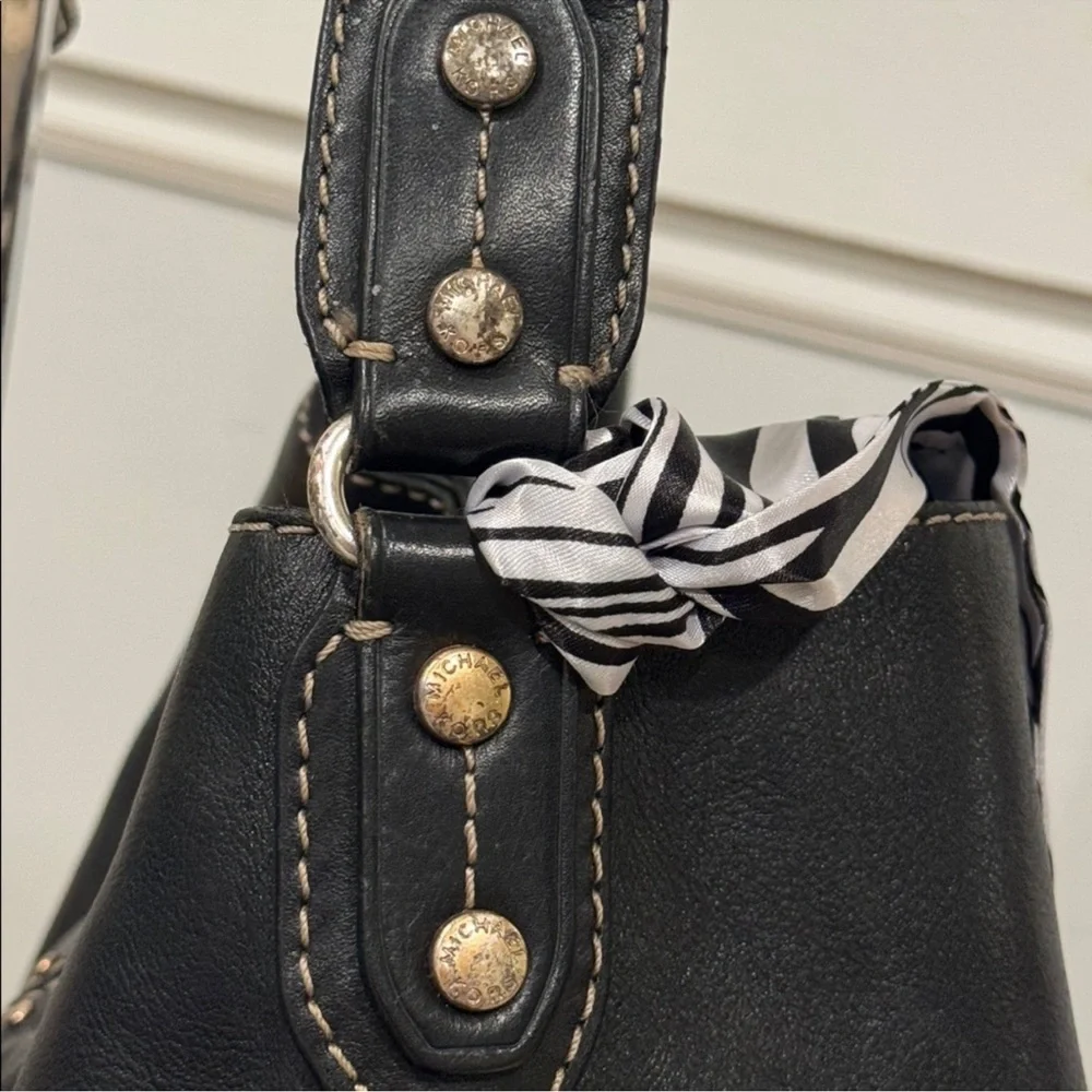 Michael Kors Black Shoulder Bag with Zebra Scarf - Picture 6 of 9